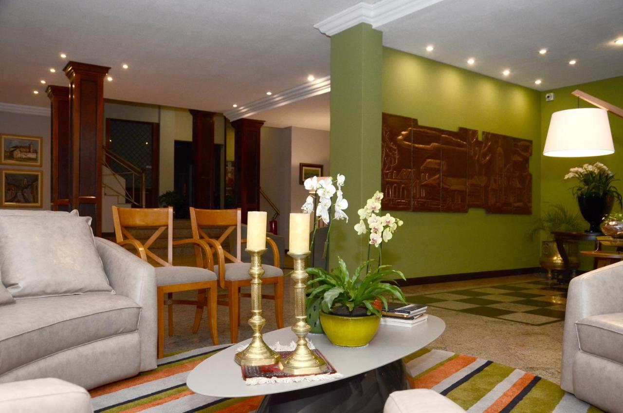 Village Hotel بونتا غروسا المظهر الخارجي الصورة